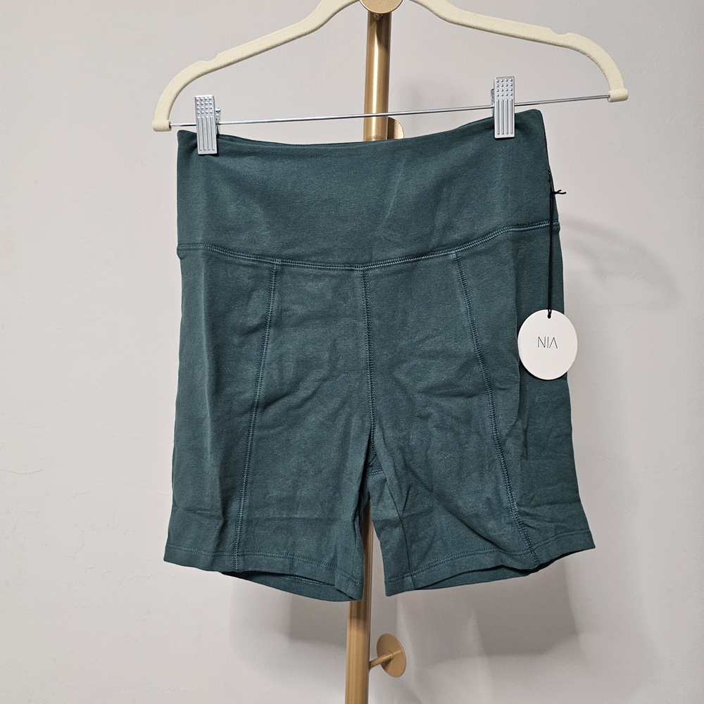 Nia‎ Juniper Biker Shorts stretch size small